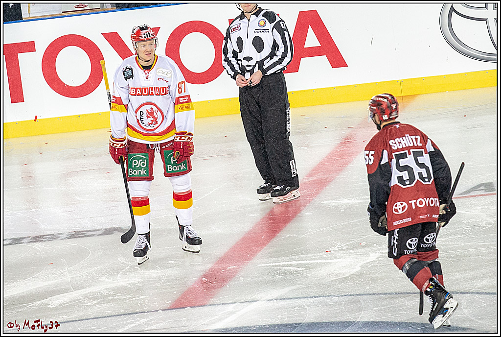 DEL Wintergame; Koelner Haie - Duesseldorfer EG; Koeln, 12.01.2019